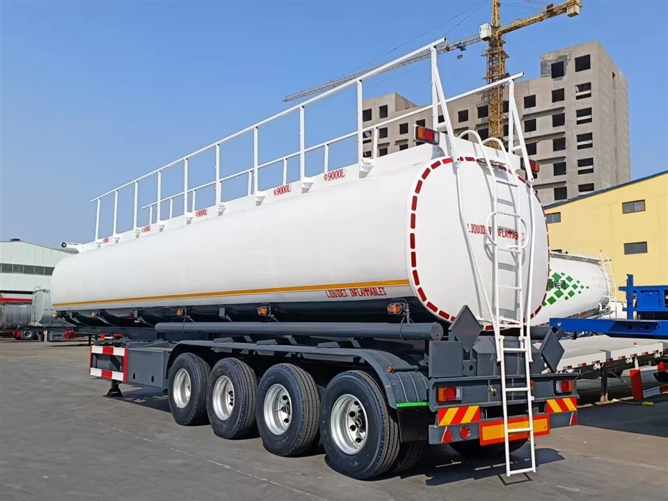 Poluprikolica za tanker za gorivo sa 4 osovine