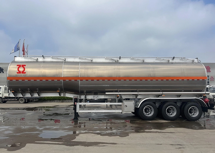 Aluminum Tanker Trailer1 Aluminum Tanker Trailer1